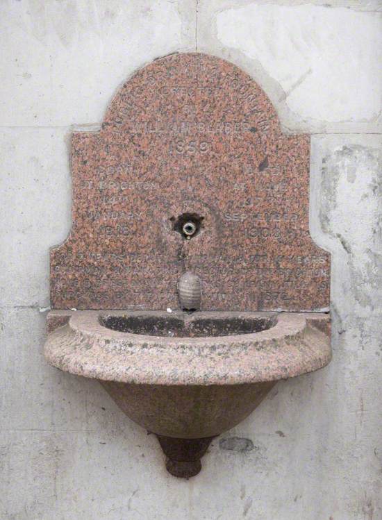 Blaber Drinking Fountain