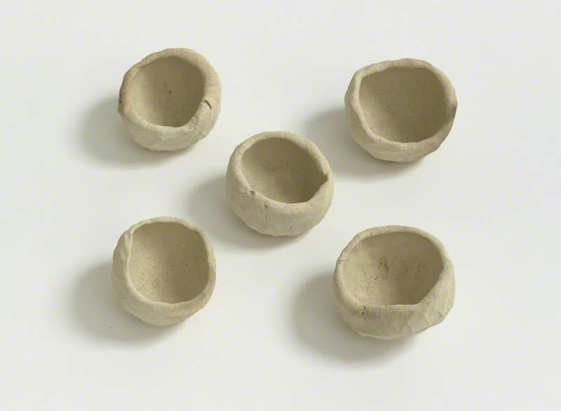 A Selection of Five Pots, VII (250grms), IX (250grms), XI (210grms), X (240 grms), VIII (190grms)