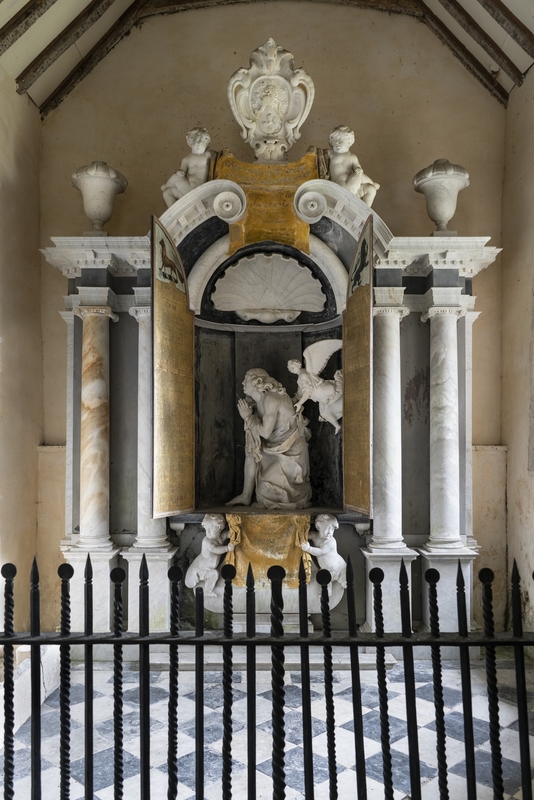 Memorial to Robert Pierrepont