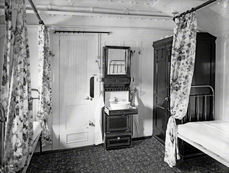 First class four and two berth cabins, including one with private bathroom (H1291)