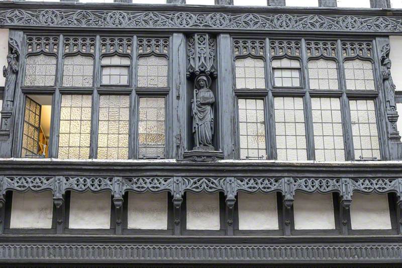 Statues in St Werburgh Street