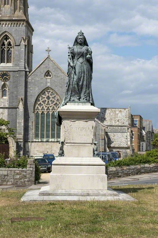 Queen Victoria Statue