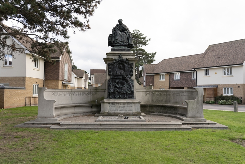 Memorial to Thomas John Barnardo