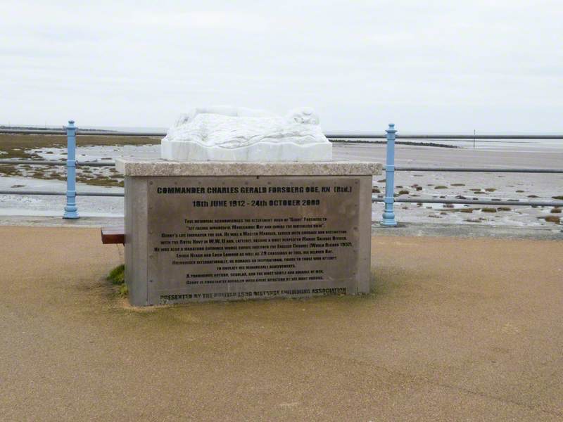 Memorial to Commander Gerald Forsberg (1912–2000)