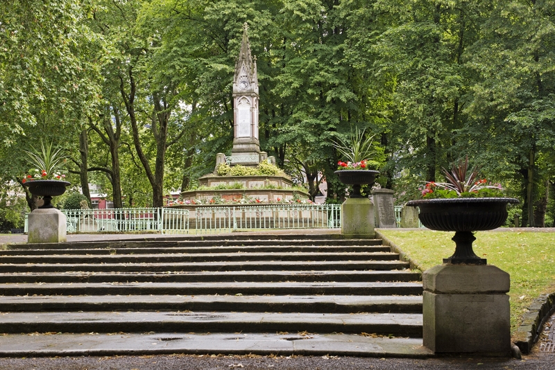 Burdett Coutts Memorial Sundial