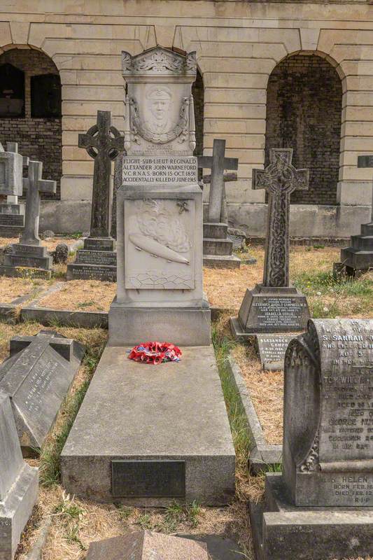 Tomb of Flight Sub Lieutenant Reginald Warneford, VC