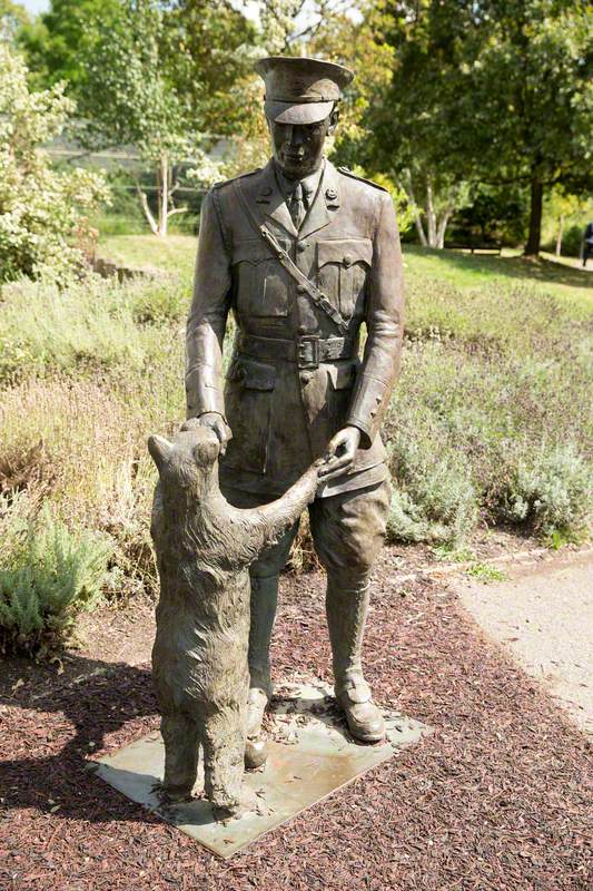 'Winnie' the Black Bear and a Canadian Soldier