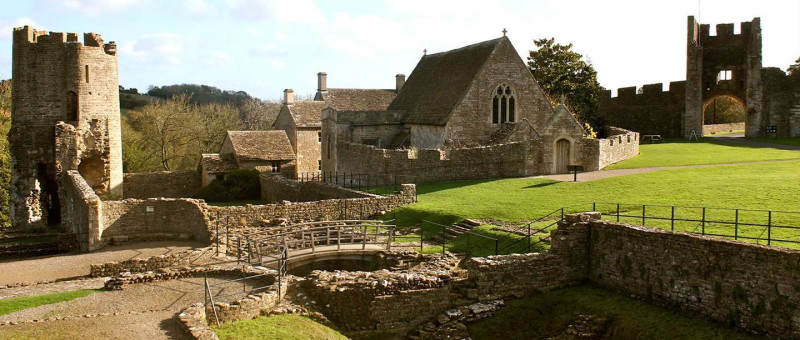 English Heritage, Farleigh Hungerford Castle
