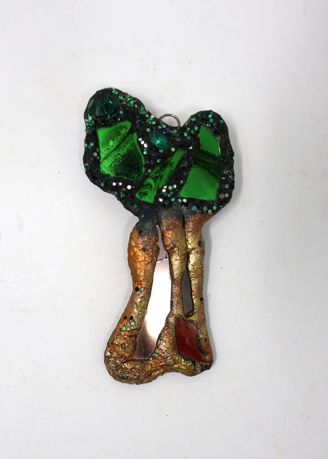 Earth Crown Jewels – Brooch 3