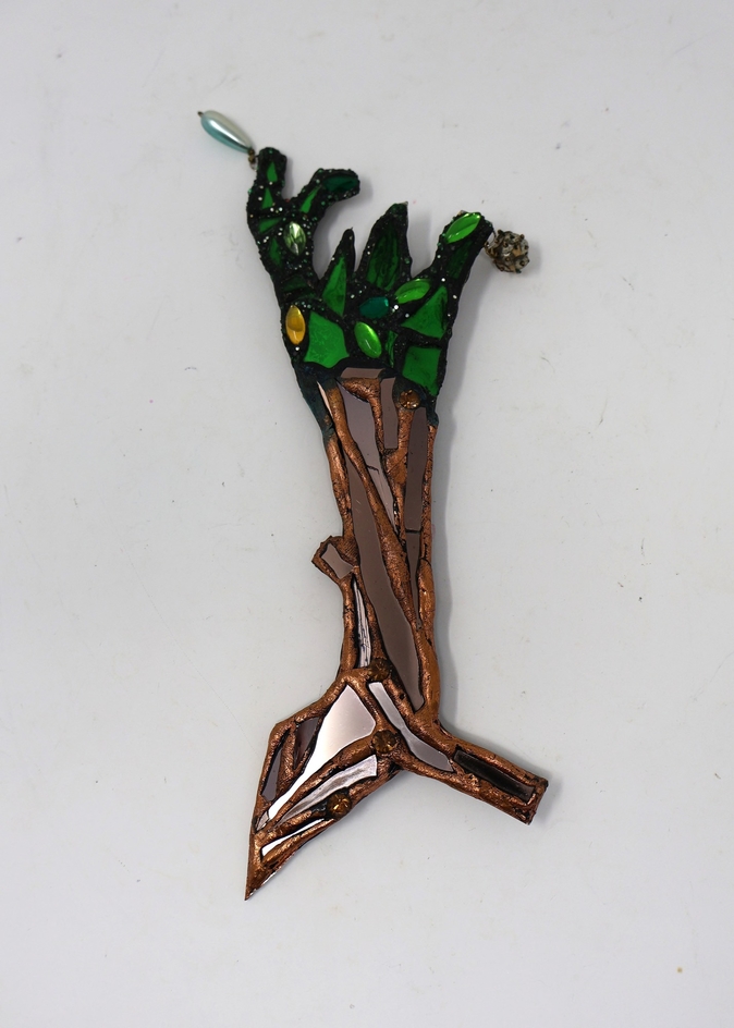Earth Crown Jewels – Brooch 2