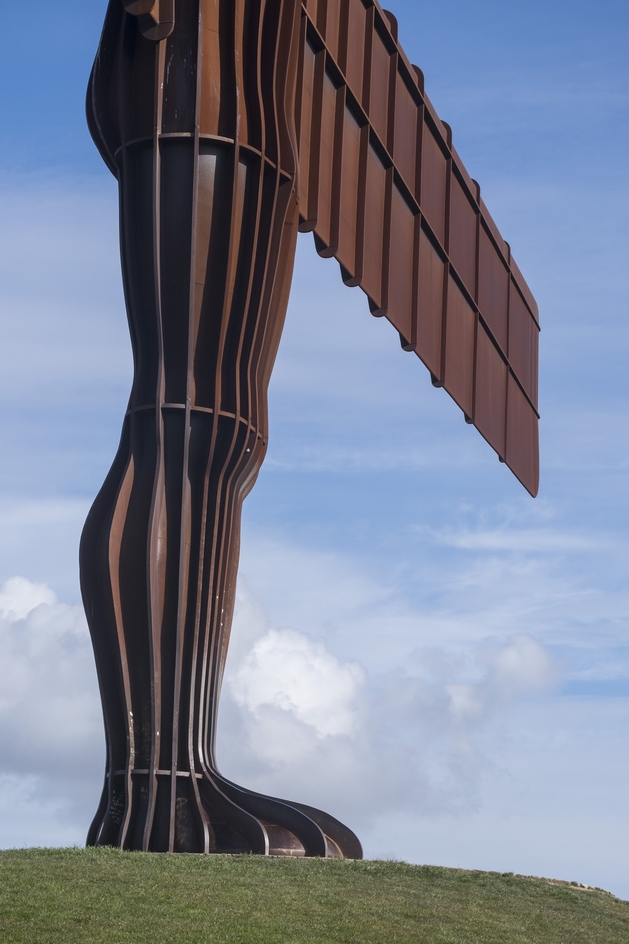 angel of the north resin figurine