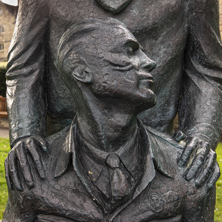 Sir Archibald McIndoe (1900–1960), Memorial