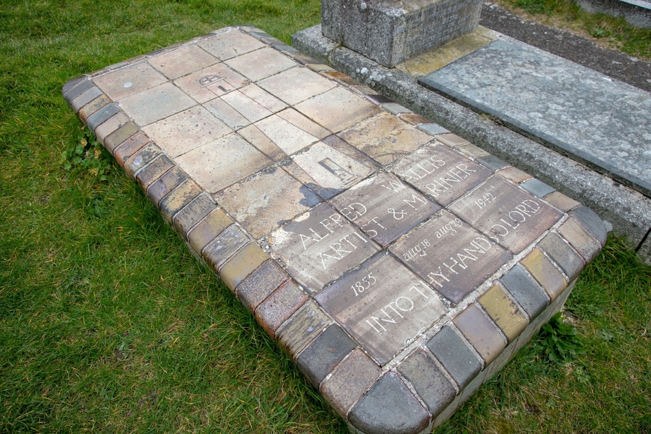 Tombstone of Alfred Wallis (1855–1942)